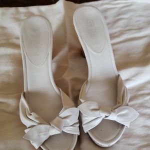Off white bow coach wedge